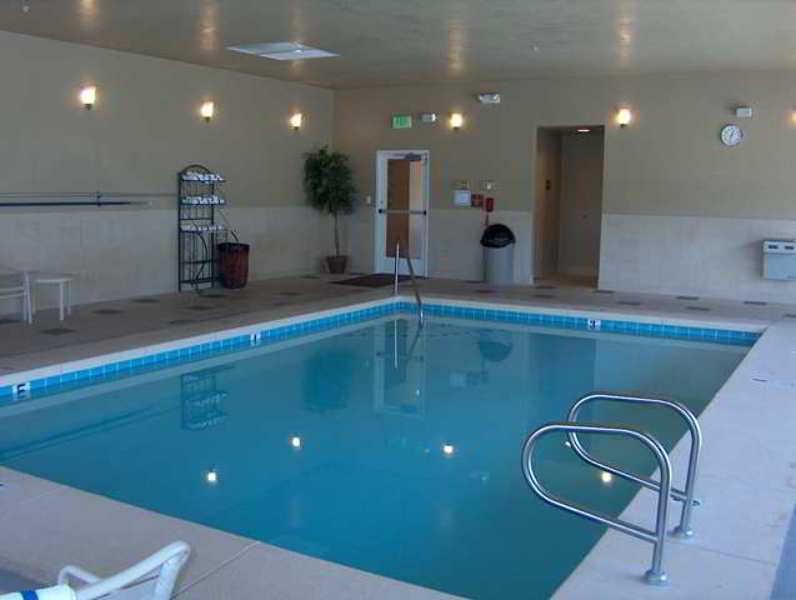 Hampton Inn Сидар-Сити Экстерьер фото